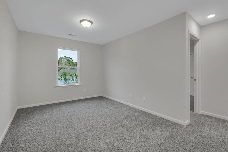 Representative unfurnished interior of a home built from the The Birch by Smith Family Homes in Lakeview Pines, Statesboro (Image 32).