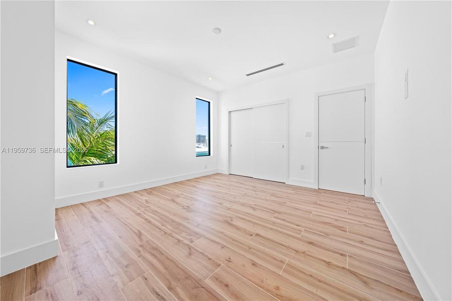 Spacious, unfurnished interior of a new home in , Tavernier (Image 44). Spacious, unfurnished interior of a new home in , Tavernier (Image 44).