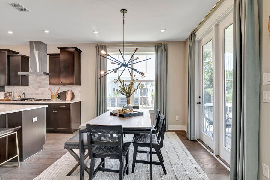 Dining Area Dining Area