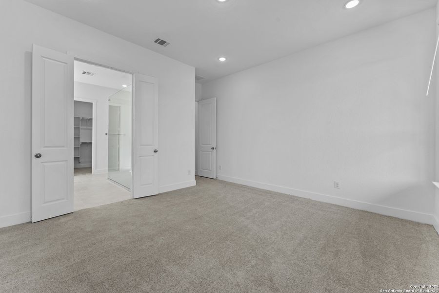 Spacious, unfurnished interior of a new home in , New Braunfels (Image 17). Spacious, unfurnished interior of a new home in , New Braunfels (Image 17).