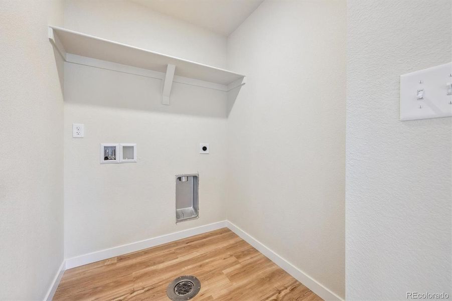 Spacious, unfurnished interior of a new home in Farmlore, Brighton (Image 16).