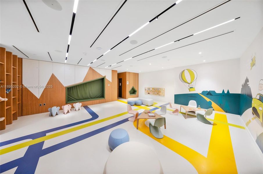 Community amenities in Aston Martin Residences, Miami (Image 46).