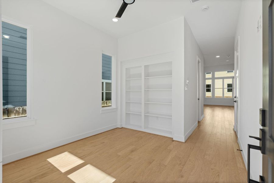 Spacious, unfurnished interior of a new home in , Houston (Image 20). Spacious, unfurnished interior of a new home in , Houston (Image 20).
