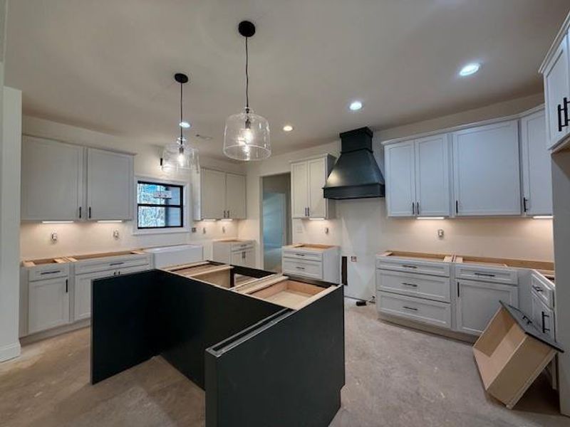 Furnished interior view inside a new home in , Rockmart (Image 7).