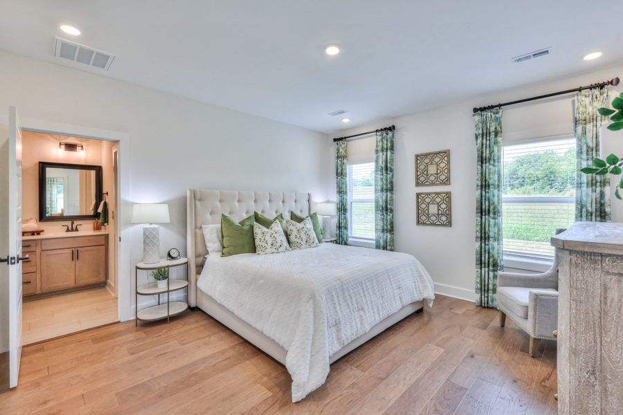 *Furnished model home example. Selections & finishes may vary. *Furnished model home example. Selections & finishes may vary.