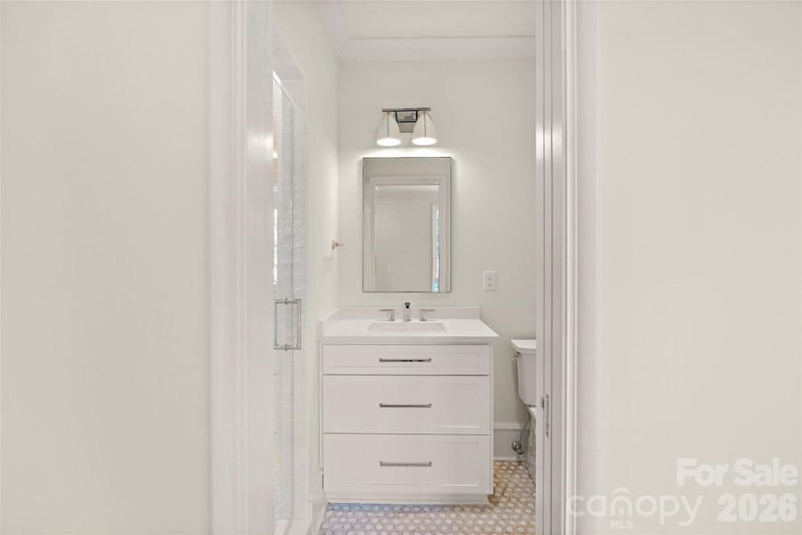 Full Bath 2