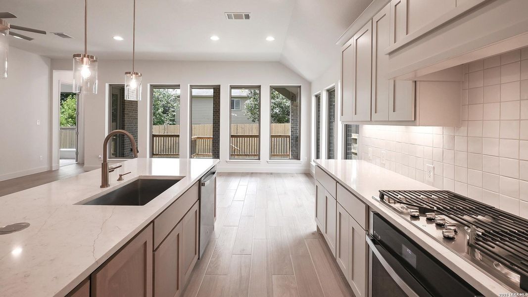 Furnished interior view inside a new home in Cibolo Valley Heights, Cibolo (Image 7).