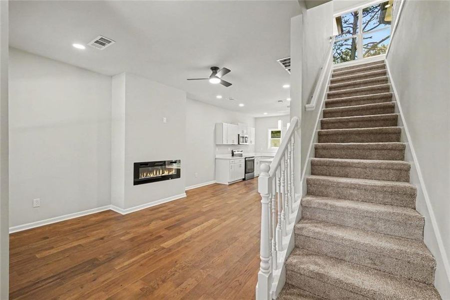 Spacious, unfurnished interior of a new home in , Gainesville (Image 25).