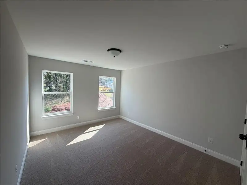 Spacious, unfurnished interior of a new home in Villas at Dawsonville, Dawsonville (Image 9).