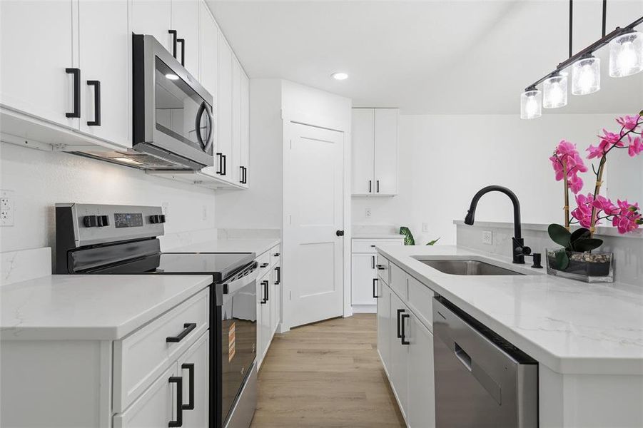 Furnished interior view inside a new home in , Waco (Image 6).