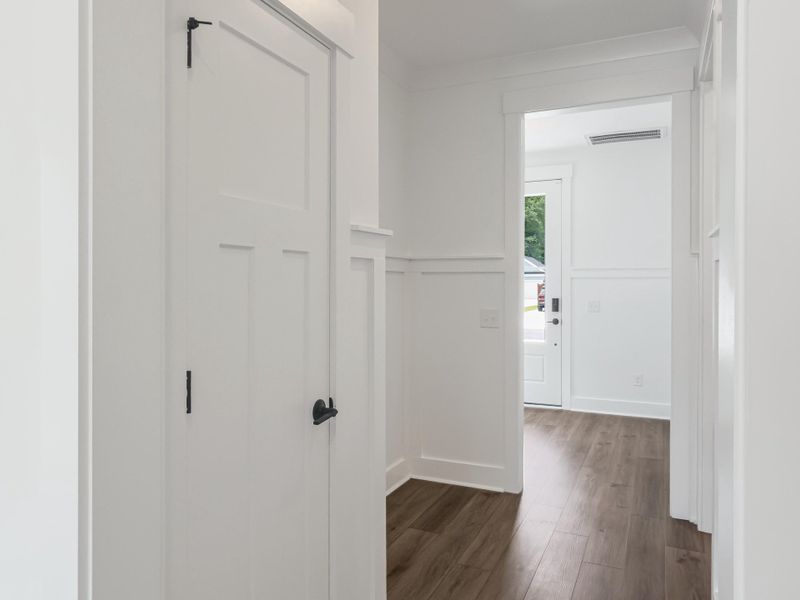 Spacious, unfurnished interior of a new home in Pineland Village, Summerville (Image 19).