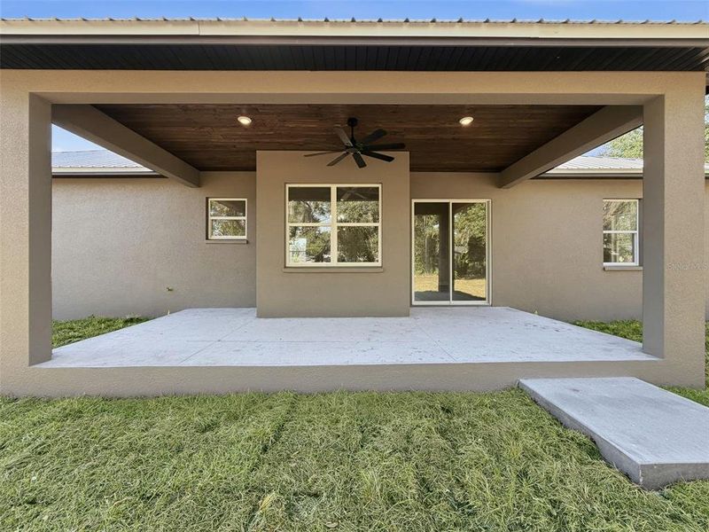 Exterior details and patio area of a home in , Lakeland (Image 35).