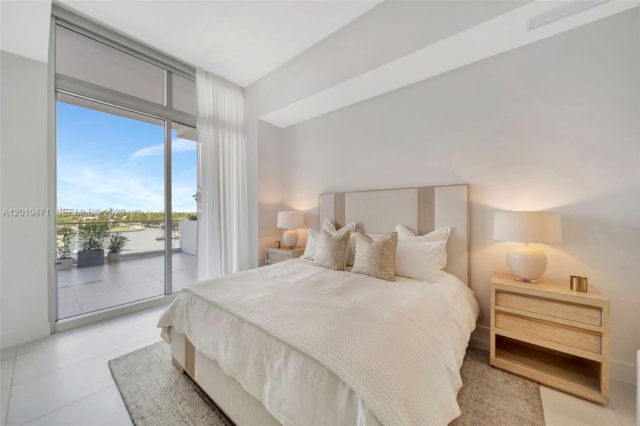 Furnished interior view inside a new home in , Fort Lauderdale (Image 12).