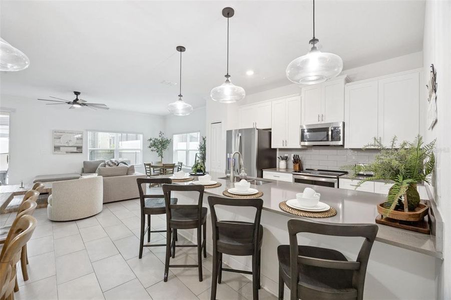 Furnished interior view inside a new home in , Kissimmee (Image 10).