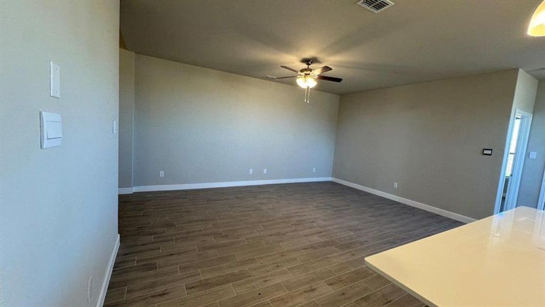 Spacious, unfurnished interior of a new home in Morningstar, Fort Worth (Image 16).