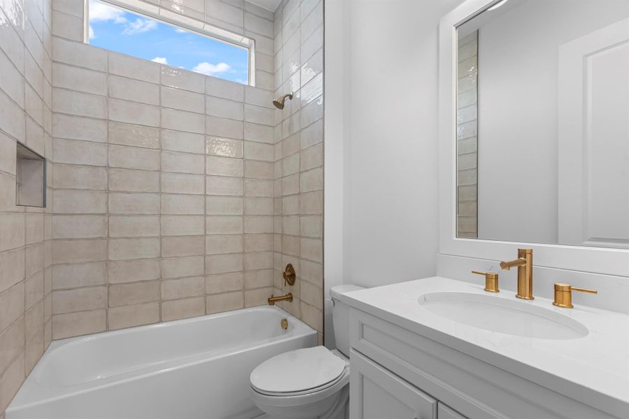 Furnished interior view inside a new home in , Port St. Lucie (Image 7).