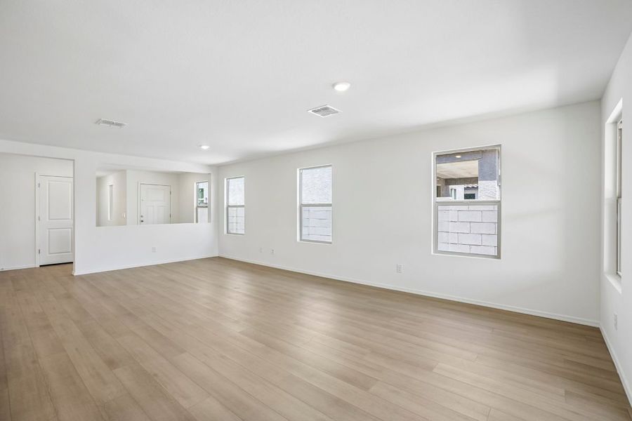 Spacious, unfurnished interior of a new home in Bella Camino Traditions, San Tan Valley (Image 7). Spacious, unfurnished interior of a new home in Bella Camino Traditions, San Tan Valley (Image 7).