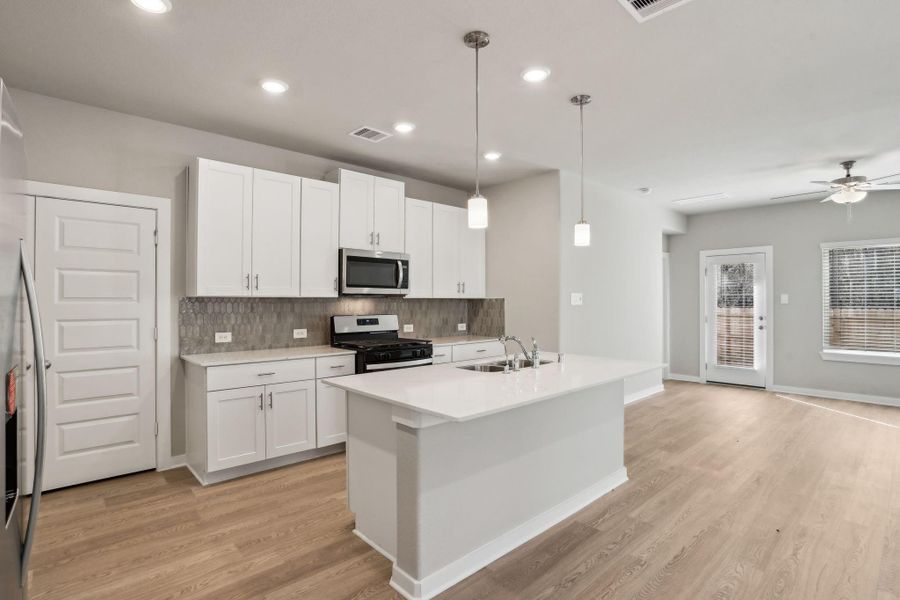 Photo is not of the actual home but is an inspirational photo of builder’s model home and may depict options, furnishings, and/or decorator features that are not included. Photo is not of the actual home but is an inspirational photo of builder’s model home and may depict options, furnishings, and/or decorator features that are not included.