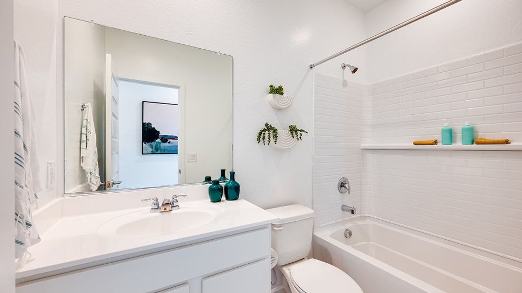 3556 Jerome Bath2 F1