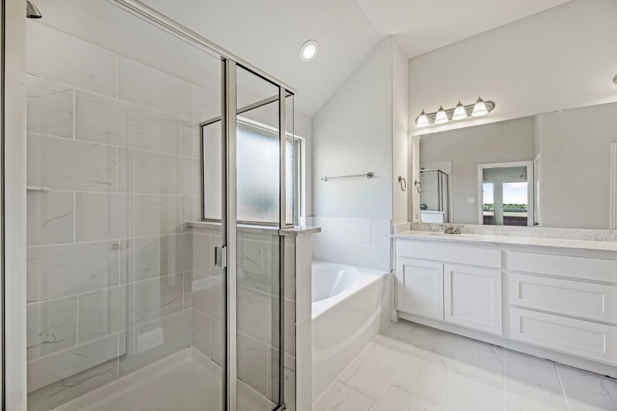 Representative furnished interior of a home built from the Rio Grande by UnionMain Homes in Elevon, Lavon (Image 7).