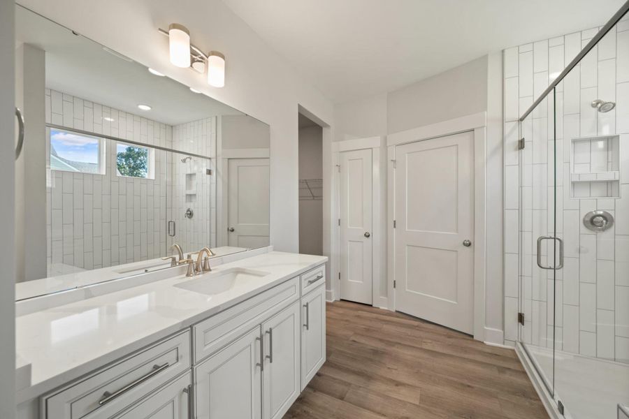 Furnished interior view inside a new home in Redland, Advance (Image 14).