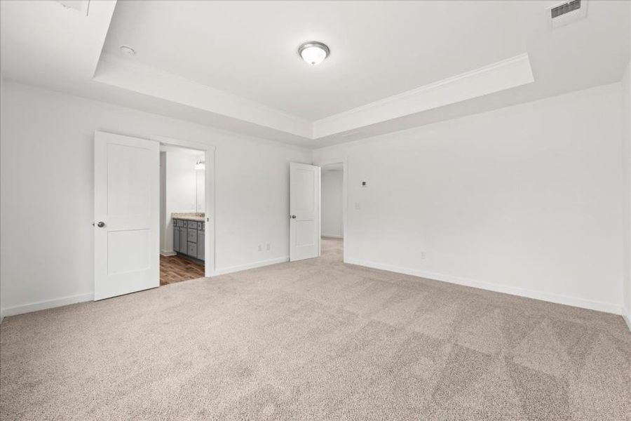 Spacious, unfurnished interior of a new home in , Statham (Image 24).