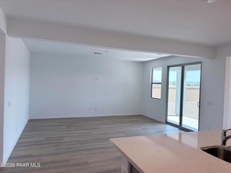 Spacious, unfurnished interior of a new home in North Ridge at Pronghorn Ranch, Prescott Valley (Image 28).
