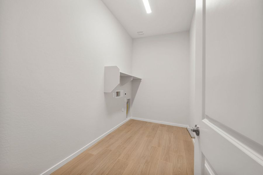 Spacious, unfurnished interior of a new home in Harvest - Enchantment Series, Queen Creek (Image 17). Spacious, unfurnished interior of a new home in Harvest - Enchantment Series, Queen Creek (Image 17).