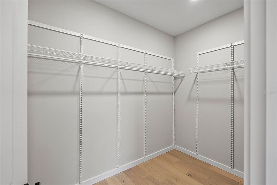 Spacious, unfurnished interior of a new home in , St. Petersburg (Image 20).