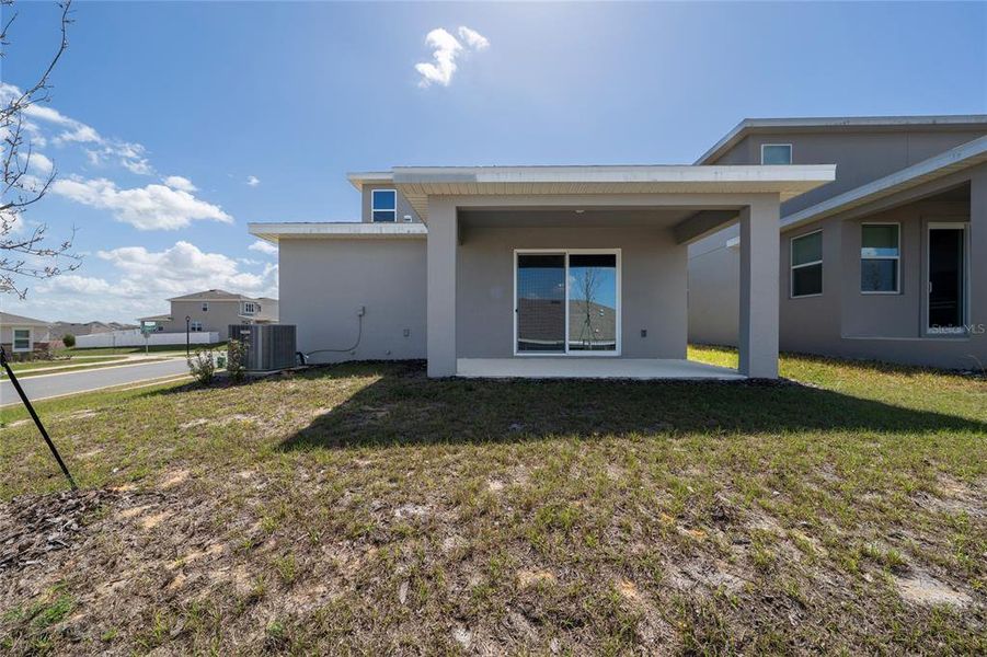 Exterior details and patio area of a home in , Minneola (Image 3).