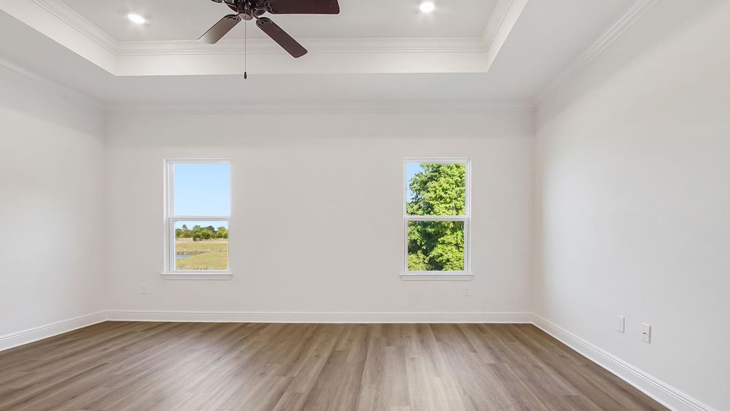 Spacious, unfurnished interior of a new home in Owl's Head Farms, Freeport (Image 23).