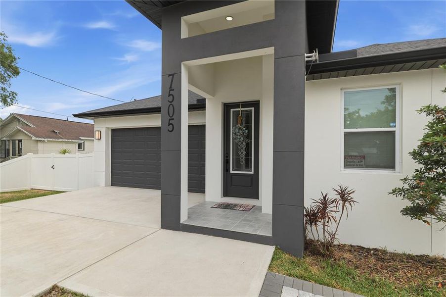 Exterior details and patio area of a home in , Tampa (Image 24).