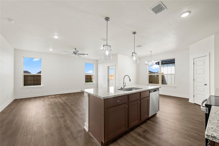 Please Note: These interior photos are not of the actual design but are of a completed home wiht a similar floor plan. Finishes, features, and layouts may vary. Please Note: These interior photos are not of the actual design but are of a completed home wiht a similar floor plan. Finishes, features, and layouts may vary.