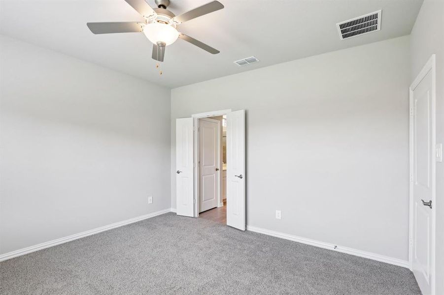 Photo is not of the actual home, but is an inspirational photo of builder’s model home and may depict options, furnishings, and/or decorator features that are not included.