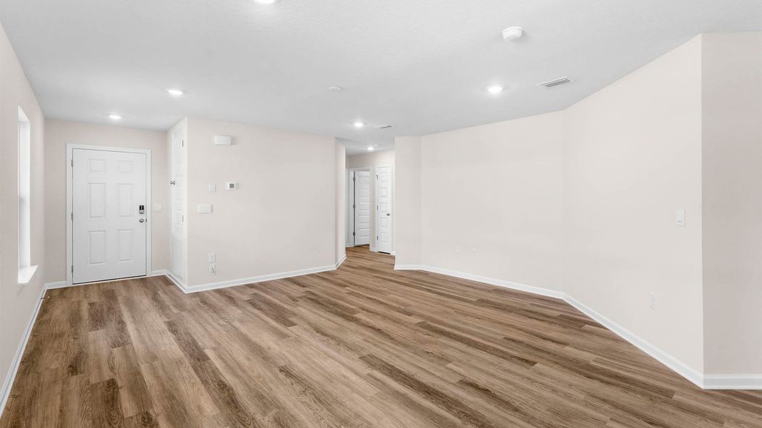 Spacious, unfurnished interior of a new home in Park Place, Panama City (Image 13). Spacious, unfurnished interior of a new home in Park Place, Panama City (Image 13).