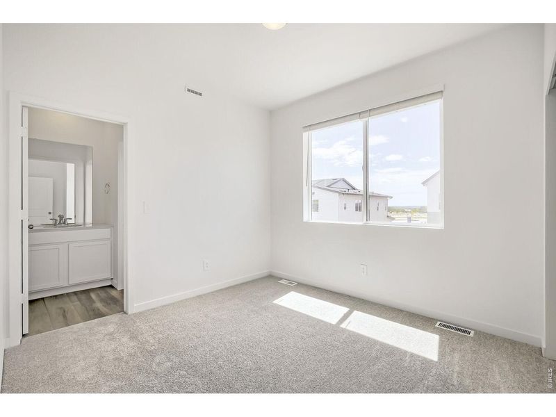 Spacious, unfurnished interior of a new home in Riano Ridge, Loveland (Image 14). Spacious, unfurnished interior of a new home in Riano Ridge, Loveland (Image 14).