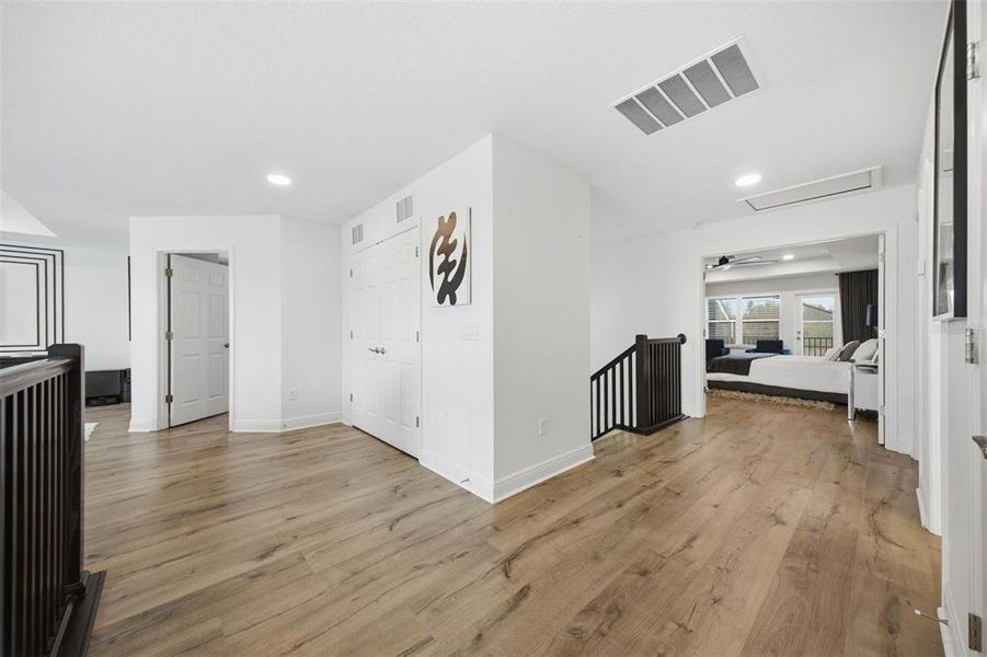 Spacious, unfurnished interior of a new home in Whispering Oaks Preserve, Wesley Chapel (Image 24). Spacious, unfurnished interior of a new home in Whispering Oaks Preserve, Wesley Chapel (Image 24).