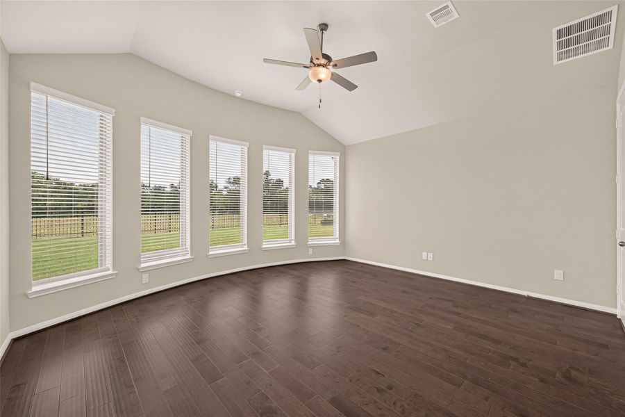 Spacious, unfurnished interior of a new home in , Richmond (Image 38).