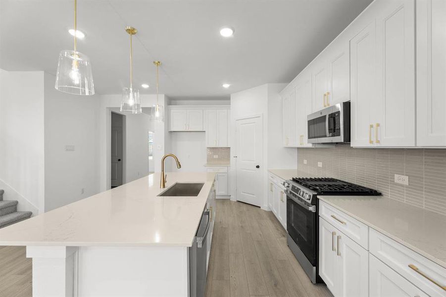 705 Tyronza-Kitchen-3