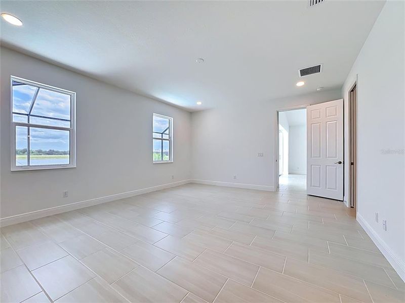 Spacious, unfurnished interior of a new home in Watercolor Place, Bradenton (Image 50). Spacious, unfurnished interior of a new home in Watercolor Place, Bradenton (Image 50).