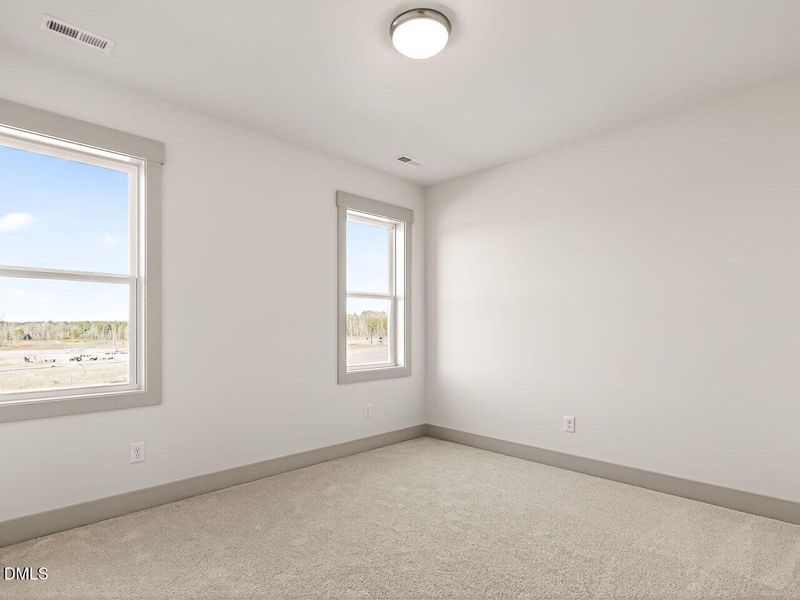 023-1280x960-bedroom