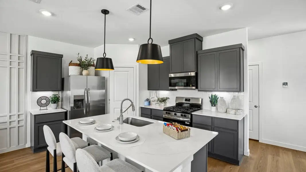 Furnished interior view inside a new home in Palmi, Houston (Image 5).