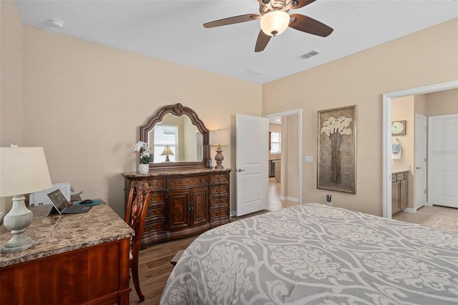 Furnished interior view inside a new home in Del Webb Minneola, Minneola (Image 6).