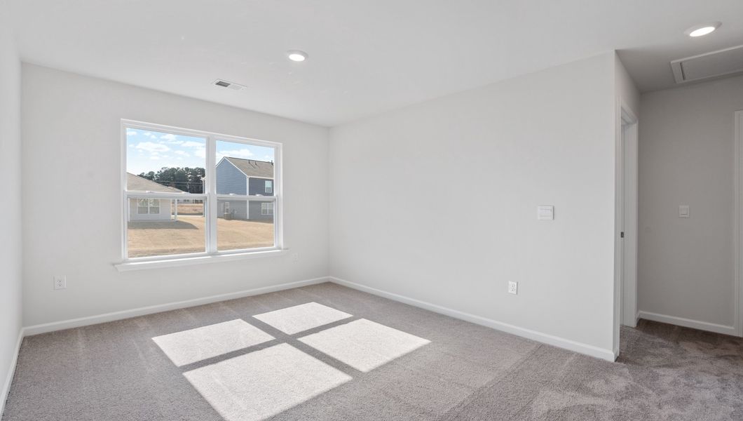 Representative unfurnished interior of a home built from the HAYDEN by D.R. Horton in Cascade Point, Seneca (Image 23).