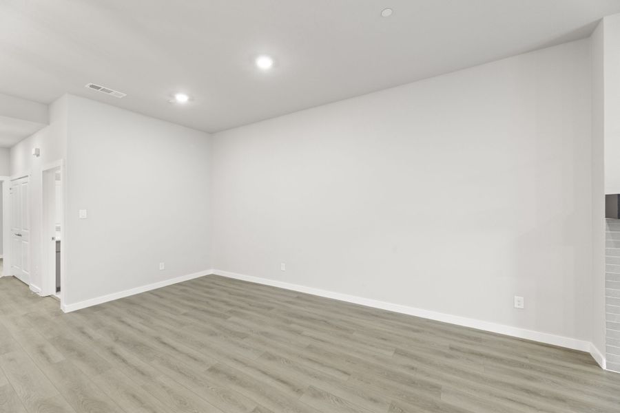 Spacious, unfurnished interior of a new home in Woodbridge Villas, Wylie (Image 20). Spacious, unfurnished interior of a new home in Woodbridge Villas, Wylie (Image 20).