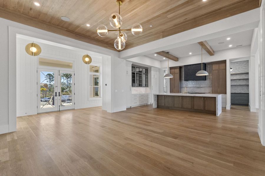 Spacious, unfurnished interior of a new home in , Charleston (Image 27).