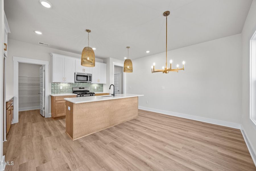 011_AP2-0308 Kitchen_3 - Medium