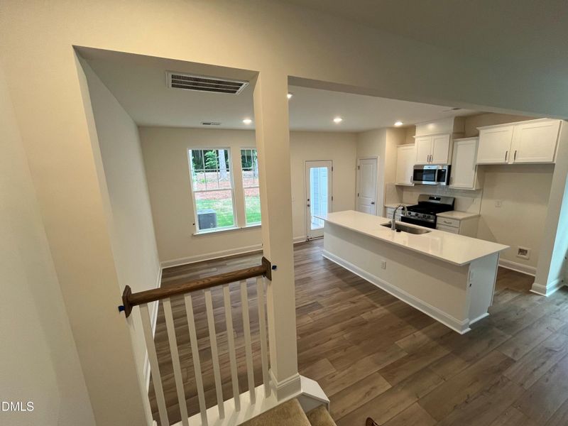 NFS 25 KITCHEN AND DINING AND RAILING