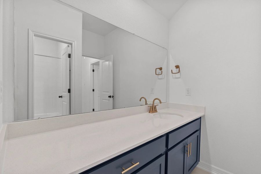 Second bath. Note: Sample product photo - actual exterior and interior selections may vary by homesite Second bath. Note: Sample product photo - actual exterior and interior selections may vary by homesite