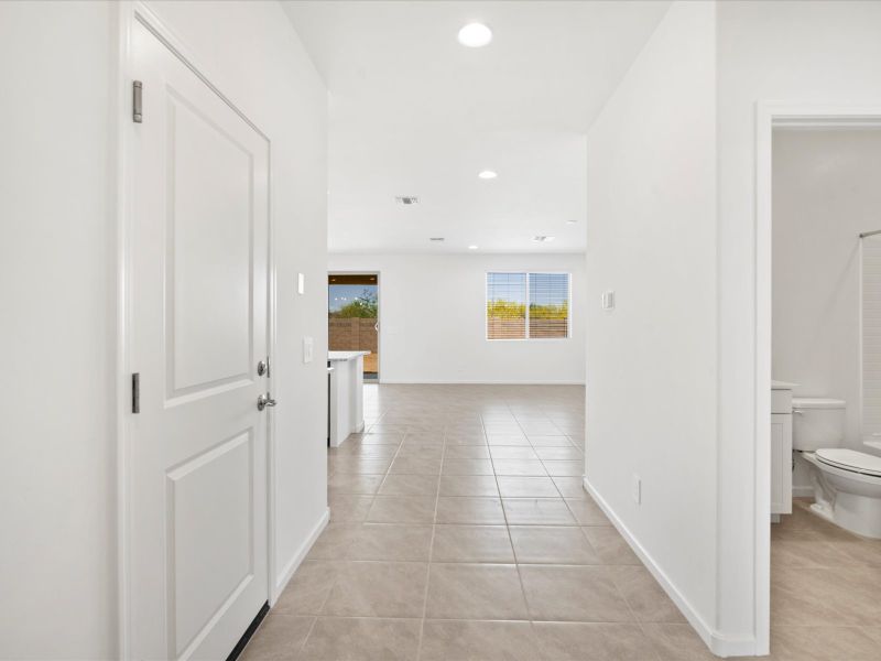 Welcome to the 2585 floorplan.